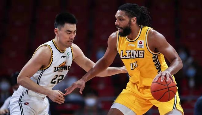 刘建宏：邵佳一已经表现出了一个现代教练的风度和气质（刘建宏：邵佳一已具备现代教练应有的风范与气质）