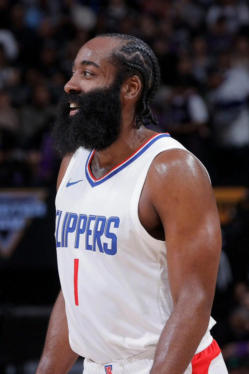 U22国足本期名单与熊猫杯名单对比：刘诚宇、汪士钦落选（U22国足新一期名单对比熊猫杯阵容：刘诚宇、汪士钦未入选）