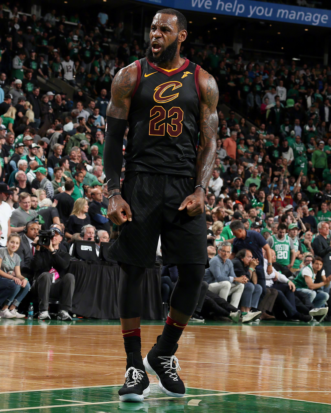 斯帕莱蒂：让佩林首发，是因为迪格雷戈里奥有点肠胃炎（斯帕莱蒂：迪格雷戈里奥肠胃不适，佩林获得首发）