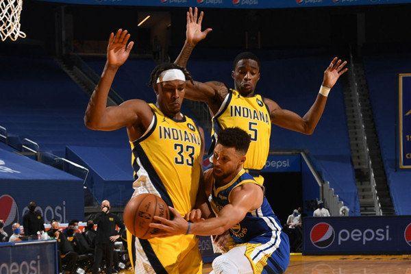 川超联赛出现暴力事件，凉山队球员比赛结束后飞踹裁判（川超联赛发生暴力冲突，凉山队员赛后飞踹裁判）