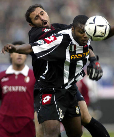 阿莱格里：积分榜前10都挤在一起，我们的目标仍然是重返欧冠（阿莱格里：前十名咬得很紧，我们的目标依旧是重返欧冠）