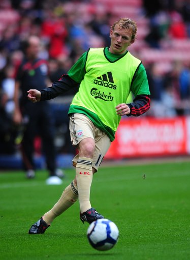 英格兰前腰之争白热化，贝林厄姆面临英超群星挑战（英格兰前腰位置竞争升温，贝林厄姆迎英超众星冲击）