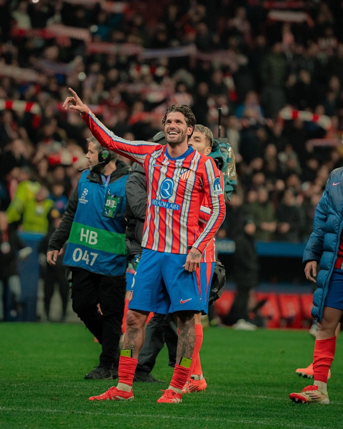 乌克兰世界杯梦想史：开局即巅峰与附加赛魔咒（乌克兰世界杯征途：初登高峰，难破附加赛魔咒）