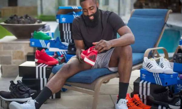 姆巴佩与大巴黎薪资纠纷案周二将宣判，双方相互索赔数亿欧（姆巴佩与巴黎圣日耳曼薪资纠纷案将于周二宣判，双方互索数亿欧元赔偿）