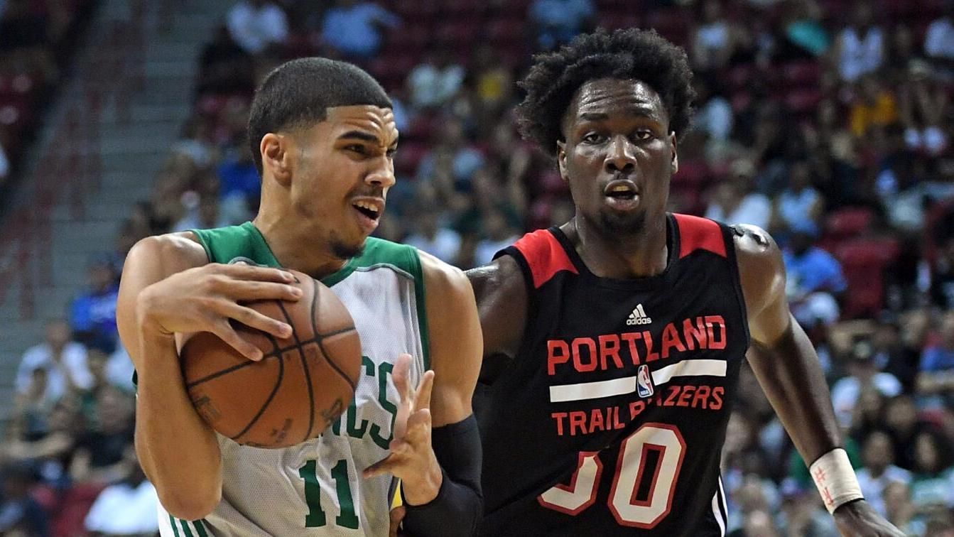 记者：19岁皇马小将巴尔德佩尼亚斯有望首发出战阿拉维斯（记者称19岁皇马新星巴尔德佩尼亚斯或将首发对阵阿拉维斯）