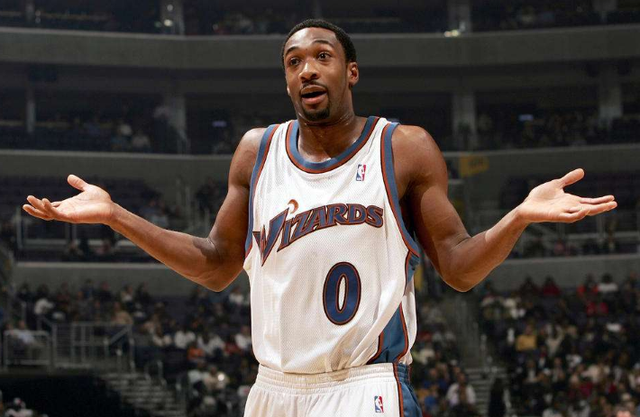 撞新秀墙！榜眼秀哈珀11中1&三分5中0仅得3分（状态低迷！榜眼哈珀11投1中、三分5投0中仅拿3分）