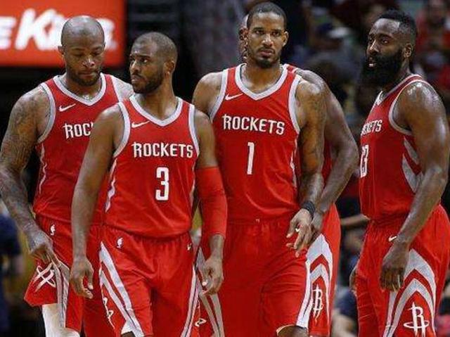 队报盛赞托万：现在他不仅是技术领袖，还是更衣室领袖（《队报》称赞托万：他已是场上技术核心，更是更衣室精神领袖）