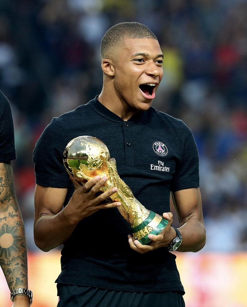 王钰栋：U21、中超、全运会三线作战，年轻天才的高强度挑战（王钰栋三线开战：U21、中超、全运会的高强度淬炼）