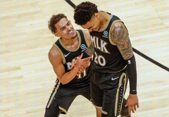 记者：谢维军在昨天的比赛中肋骨又裂了（记者透露：谢维军昨日比赛中肋骨再度骨裂）