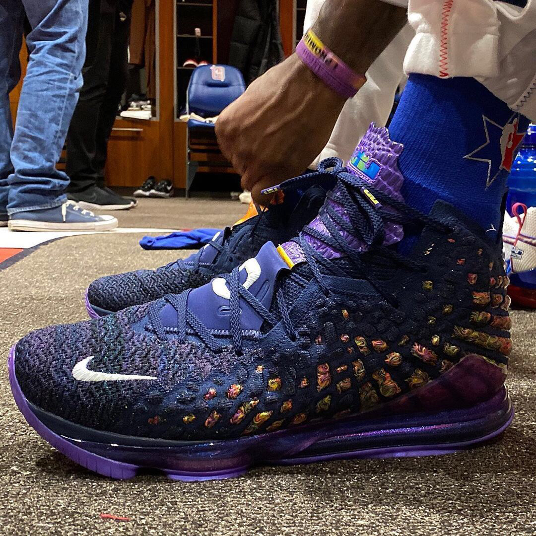 浓眉重返五号位！基德：他别无选择，为了球队他愿意付出一切（浓眉重回五号位！基德：唯此一途，他愿为球队倾尽所有）