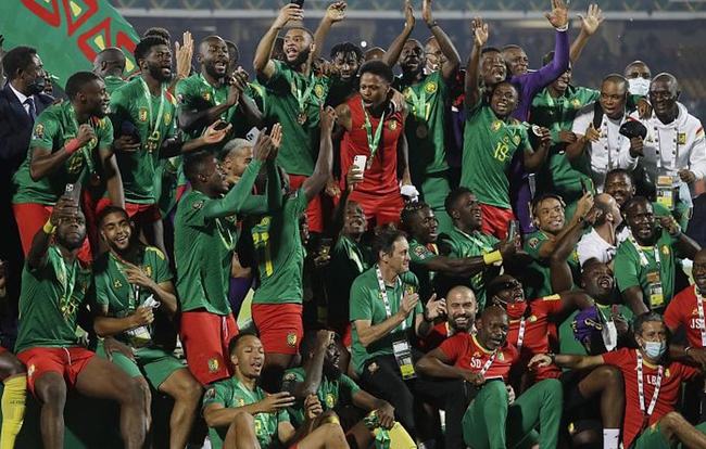 缺谁都能打！本赛季东契奇缺席的比赛湖人战绩4胜1负（东契奇缺阵场次，湖人本季4胜1负：缺谁都照打！）