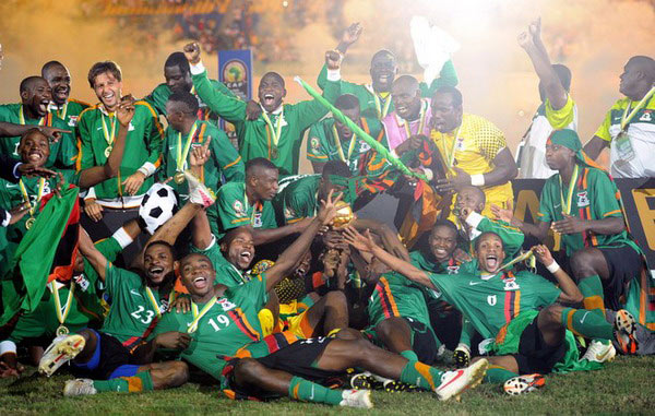 登国际舞台，泰州队“苏超”冠军奖杯亮相中国国际进口博览会（泰州队“苏超”冠军奖杯登上中国国际进口博览会舞台）