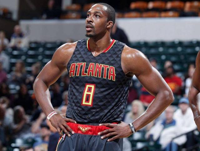 布朗&普里查德首节同时得分上双，凯尔特人领先活塞8分（首节布朗和普里查德均砍下两位数，凯尔特人暂以8分领先活塞）