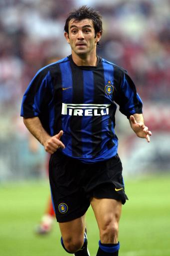 米体：米兰vs科莫的意甲联赛已经几乎不可能在珀斯举行（米体：米兰对科莫的意甲比赛基本确定不会在珀斯进行）