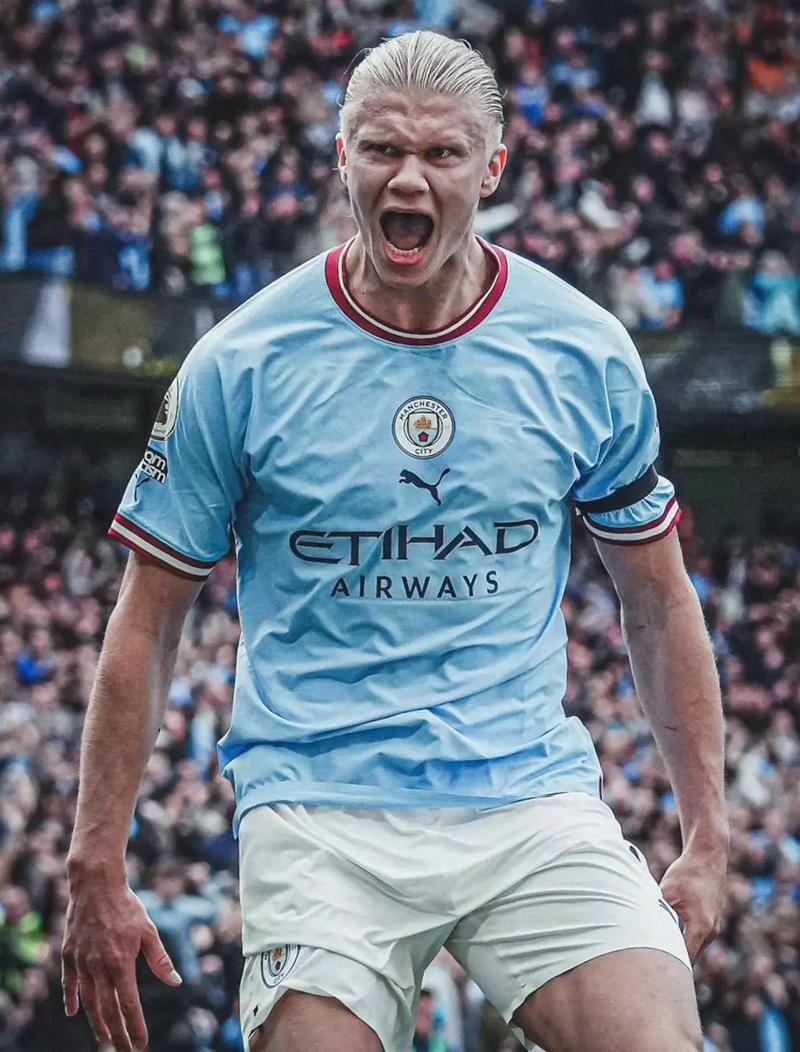 欧冠：巴黎客场2-1逆转曼联（欧冠赛场，巴黎客场2比1翻盘曼联）